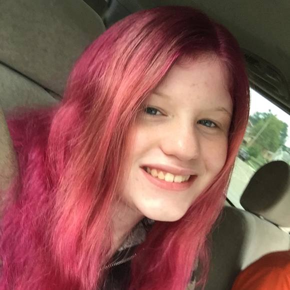 Meet your Posher, Ava - Picture 1 of 1